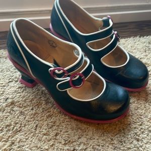 Fluevog Kitchy Kitchy Boom Boom heels